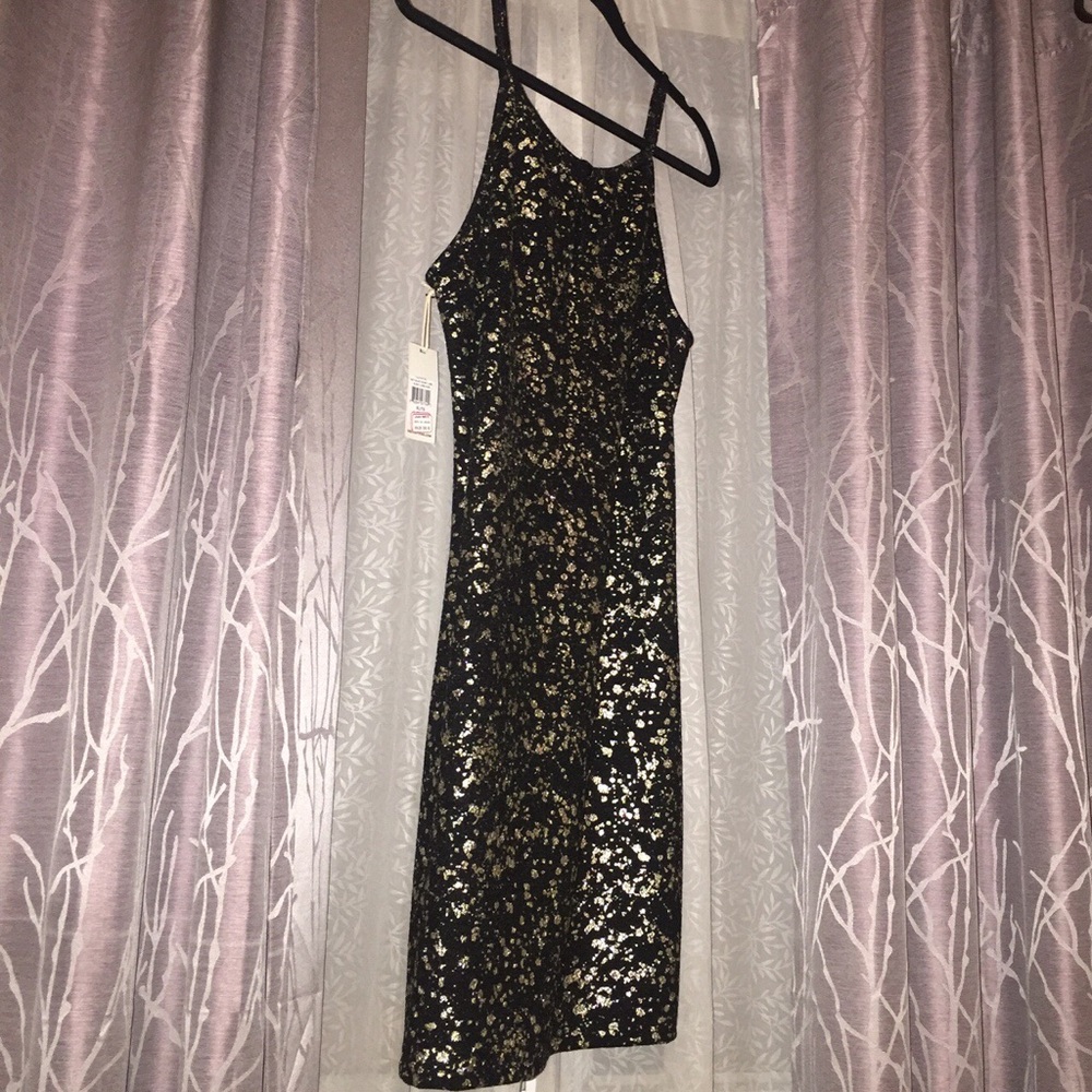 Black & Gold Slinky Lure Dress✨ (Dex) - Picture 3 of 4